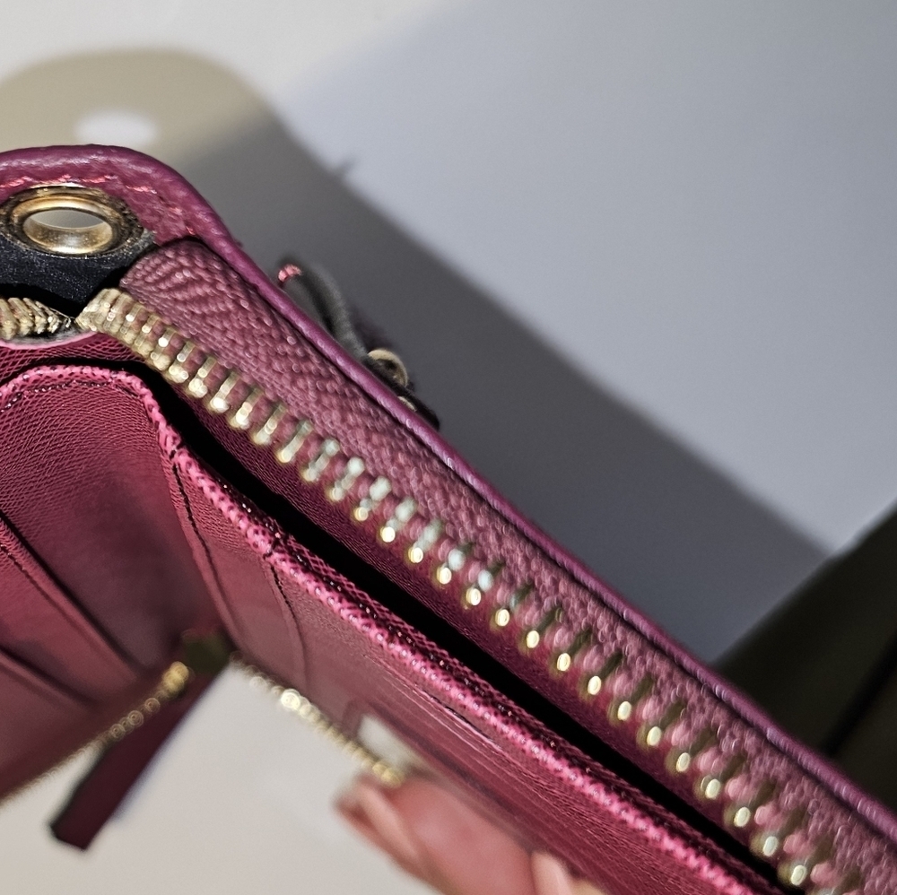 MK Michael Kors Zip up Card and Phone Wallet - Picture 2 of 7